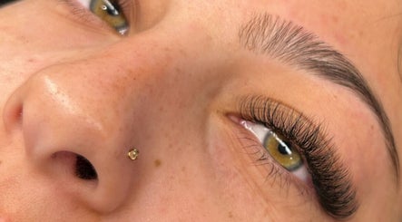 Close-up of expertly crafted eyelash extensions at Brookelyn Beauty, Perth, Western Australia, AU.