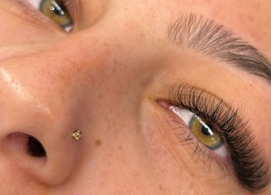 Close-up of elegant eyelash extensions at Brookelyn Beauty, Perth, Western Australia, AU.