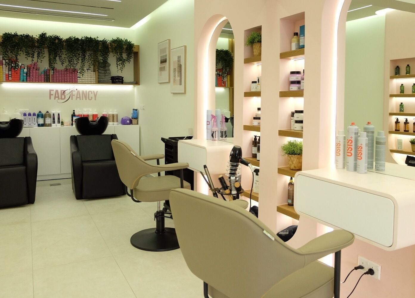 Stylish salon interior at Fab & Fancy I فاب آند فانسي, الرياض, منطقة الرياض, SA with modern decor.