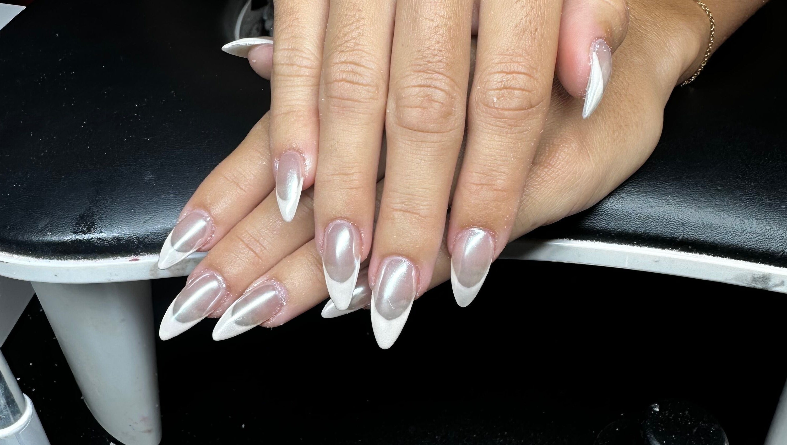 Elegant stiletto nails at Studio777, Cole Bay, Sint Maarten, SX showcasing chic minimalist style.