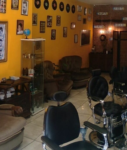 Old Style Barbershop – obraz 2