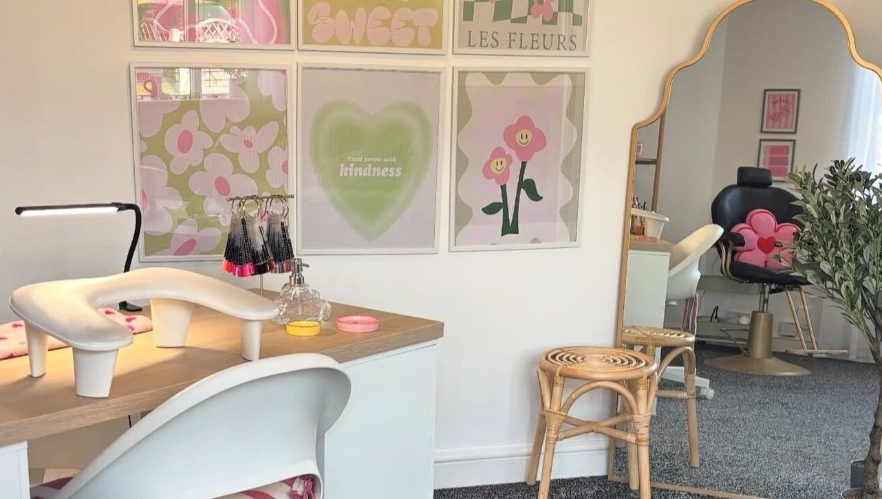 Stylish nail station at Holly Coukham Nails and Brows in Hemsworth, England, GB with floral decor.