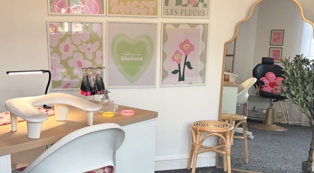 Stylish nail station at Holly Coukham Nails and Brows in Hemsworth, England, GB with floral decor.