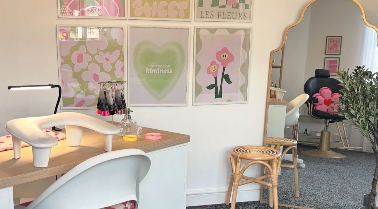 Stylish nail station at Holly Coukham Nails and Brows in Hemsworth, England, GB with floral decor.