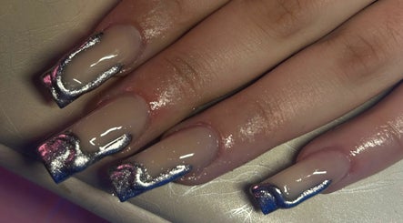 Shaped by Seven, bilde 2