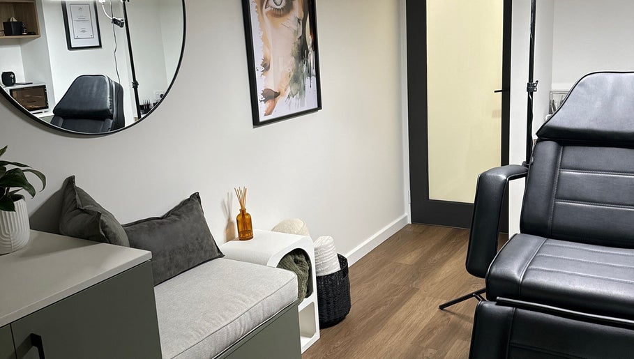 Brows and Lashes by Jodie – kuva 1