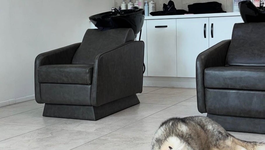 Modern salon chairs at Project Hair Townsville, Belgian Gardens, Queensland, AU for comfort and style.