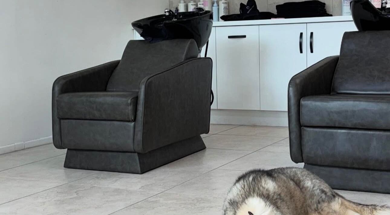 Modern salon chairs at Project Hair Townsville, Belgian Gardens, Queensland, AU for comfort and style.