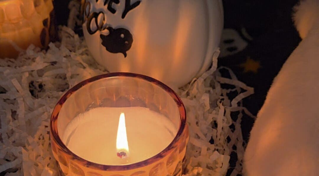 Cozy candle ambiance at Beauty with Rose, Sheffield, England, GB creates a warm, inviting atmosphere for relaxation.