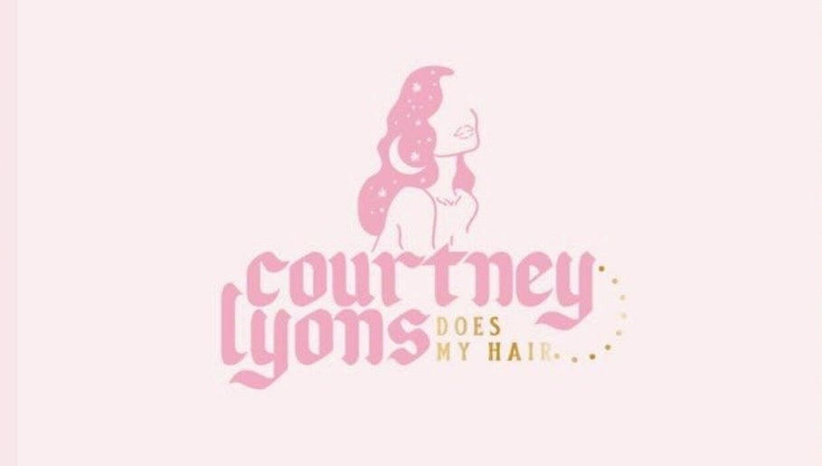 Courtney Lyons Does my Hair – obraz 1
