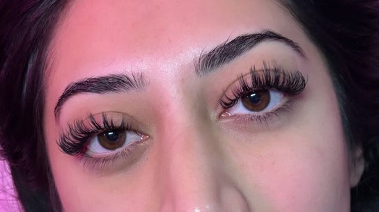 Yeg Lash Plug