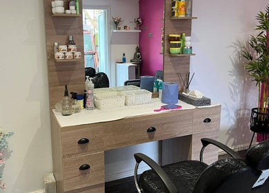 Elegant salon vanity at Mist Beauty in Southend-on-sea, England, GB. Features modern decor and luxurious seating.