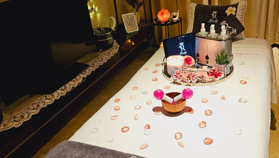 Luxurious spa setup at Rody Luxury Home Spa in Dubai, Dubai, AE showcasing elegant decor and soothing ambiance.
