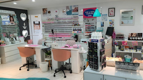 Chardonnails Beauty Clinic / Punktured Body Piercing