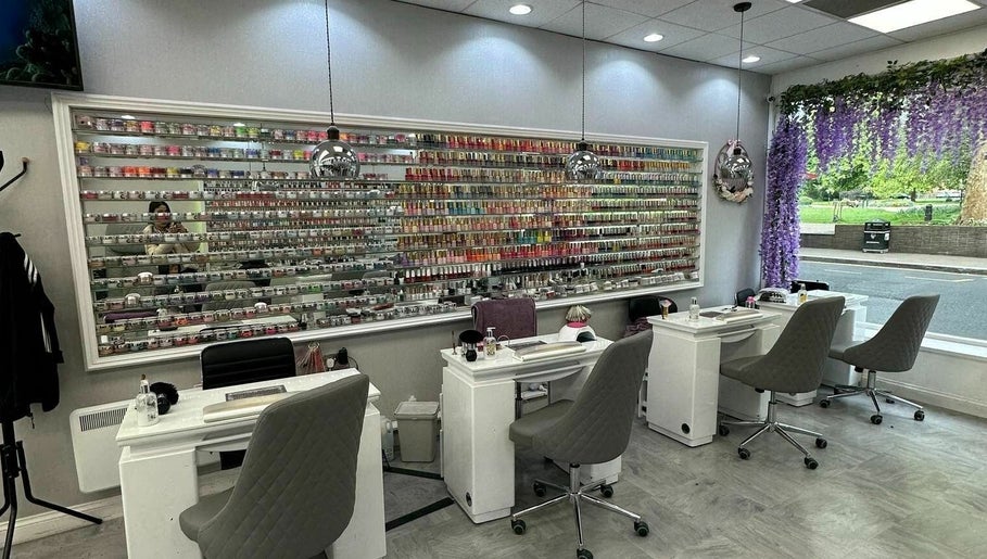 Taylah Nails - Beckenham image 1