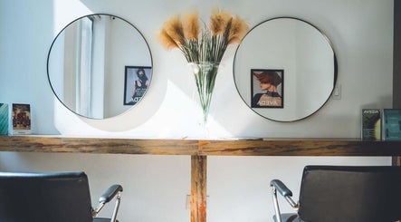 Romeo Salon Spa | Cambridge Bild 3