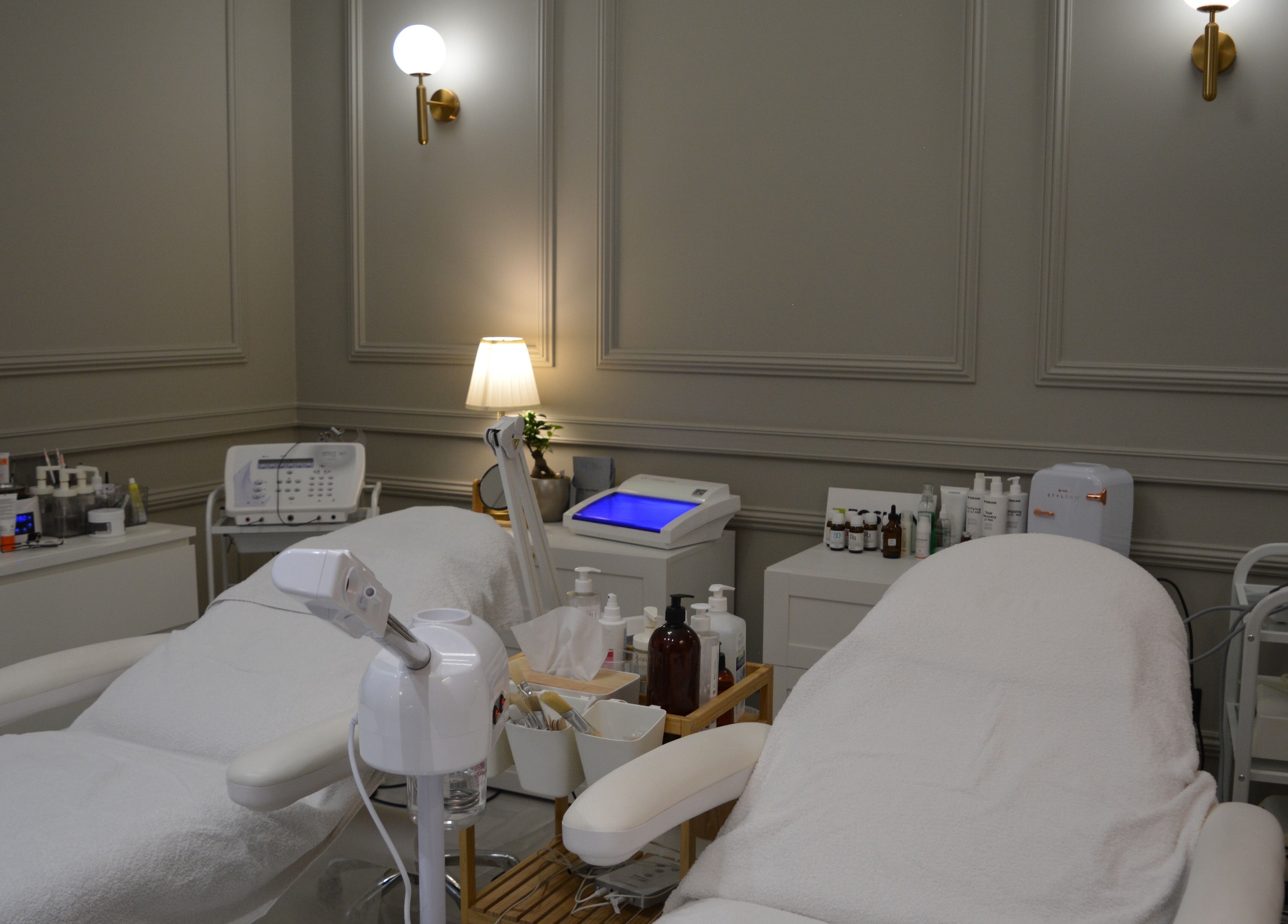 Κομψός χώρος θεραπείας στο Bioline Πρότυπο Κέντρο ΔερμοΑισθητικής, ΑΘΗΝΑ, Αθήνα, GR.