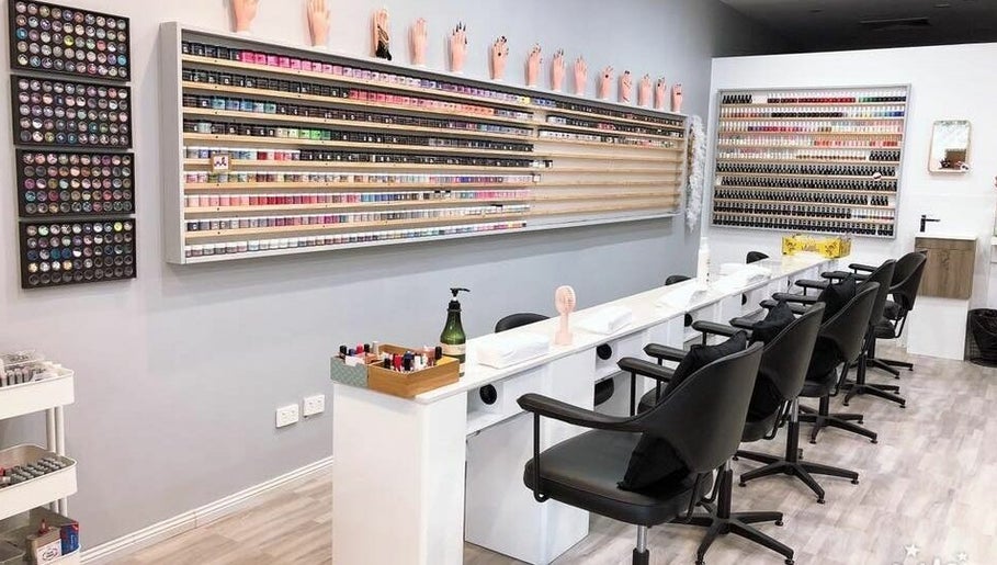 Imagen 1 de Herbal Nails & Beauty