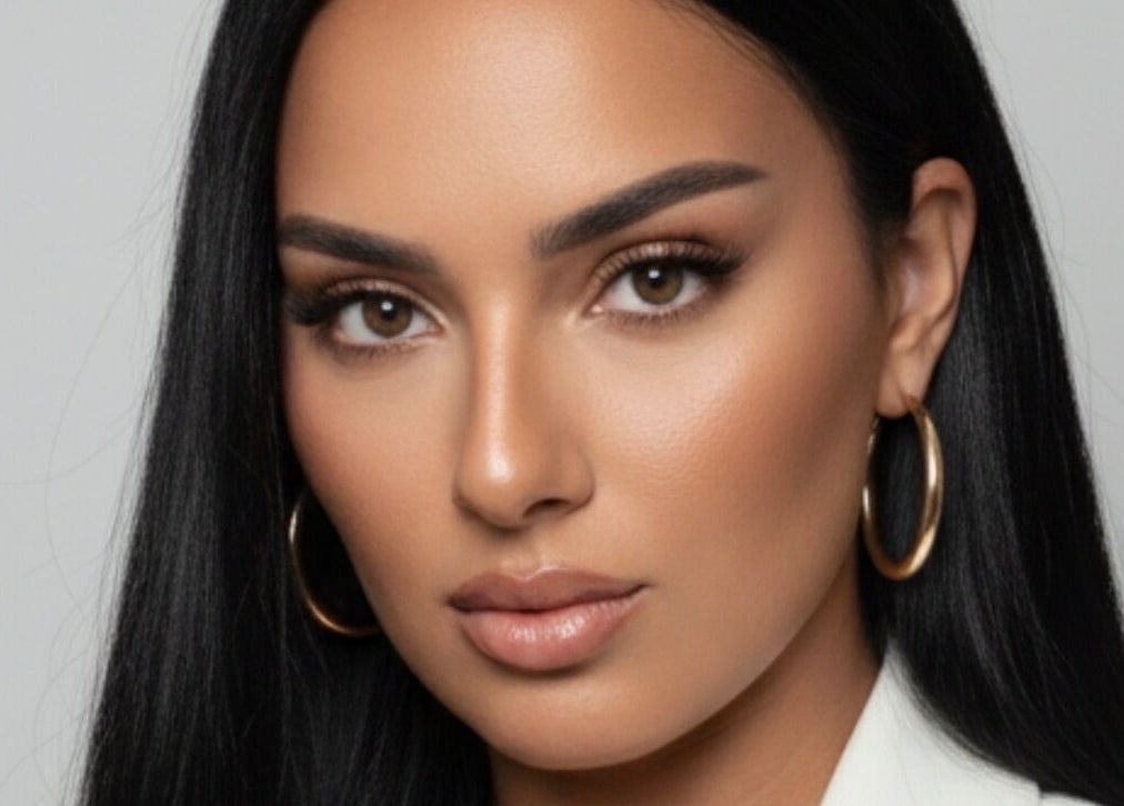 Rosto glamouroso realçando beleza no Aura By Catarina Fernandes, Bragança, Bragança, PT.