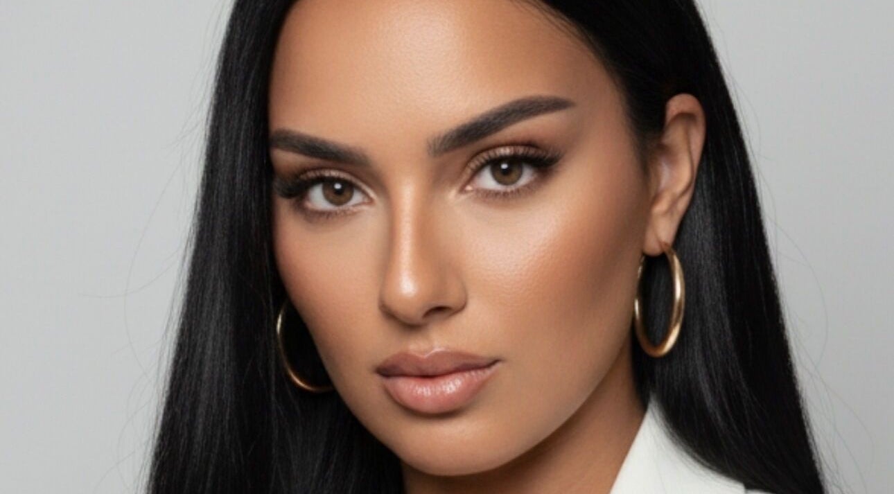 Rosto glamouroso realçando beleza no Aura By Catarina Fernandes, Bragança, Bragança, PT.