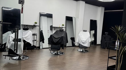 REIDOTAPERBARBERSHOP