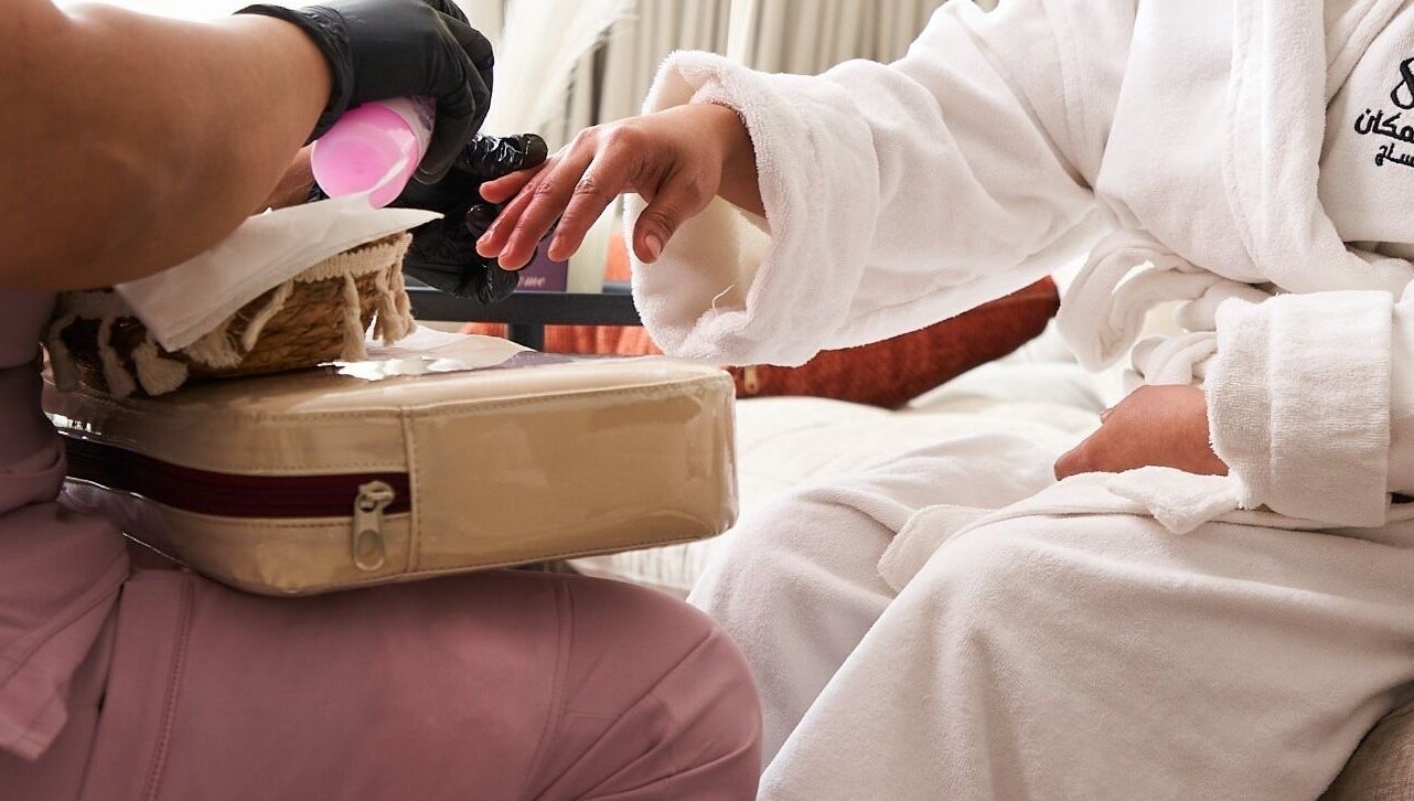 Luxurious hand treatment at نسمة المكان للسيدات خدمة منزلية, Riyadh, Riyadh Province, SA.