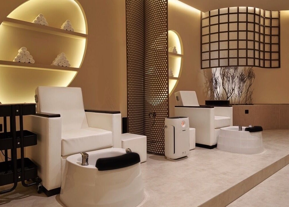 Luxurious spa chairs at Via Sand Spa | Men, Riyadh, Riyadh Province, SA in a calm, elegant setting.