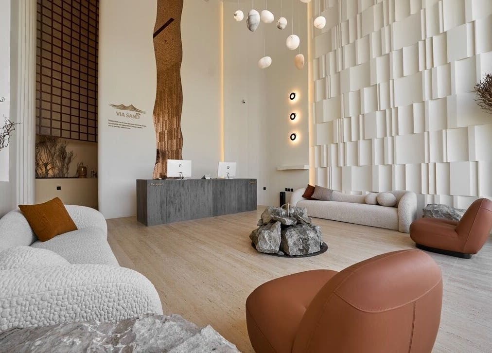 Luxurious lounge at Via Sand Spa | Men, Riyadh, Riyadh Province, SA with modern decor and comfortable seating.