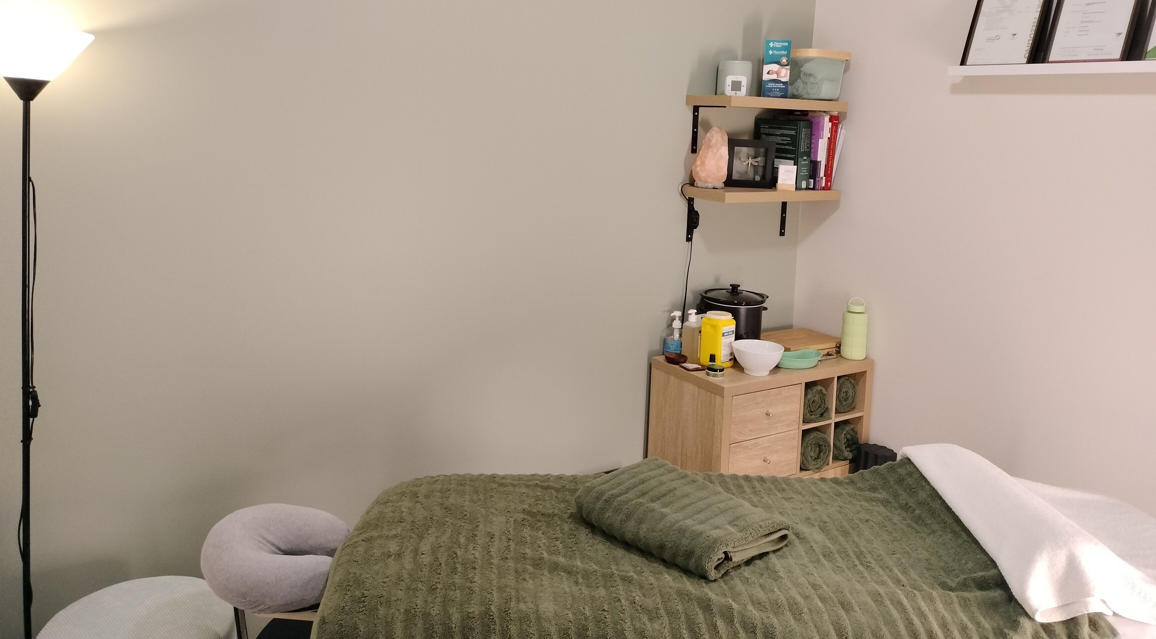 Calm treatment room at Angela Harvey Neuromuscular Therapist, Glass House Mountains, Queensland, AU.