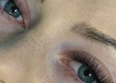 Close-up of beautifully enhanced eyelashes at Sleeping Beauty by Phoebe, Melbourne, Victoria, AU.