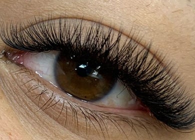 Close-up of elegant eyelash extensions at Sleeping Beauty by Phoebe in Melbourne, Victoria, AU.