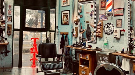 Victor Barber TNT Barbershop