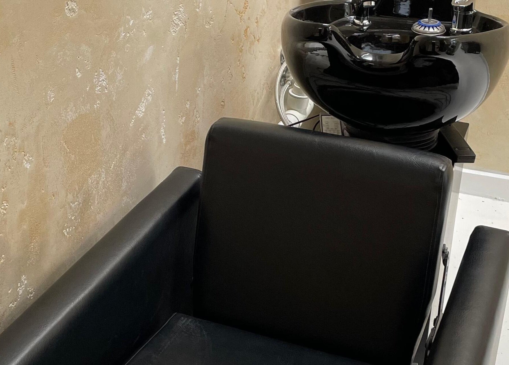 Chic hair wash station at Ripponlea - Another Man Barber & Shop, Melbourne, Victoria, AU.