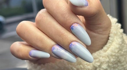 Oval Nail Stories