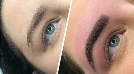 Image de Brows and Beauty at Dollface 3