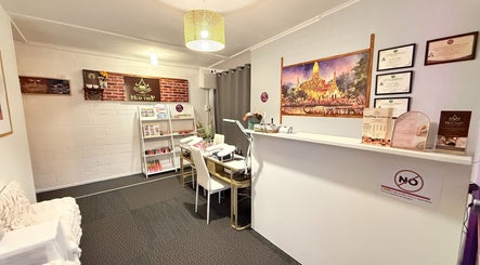 Hudthip Thai Massage & Nail Art