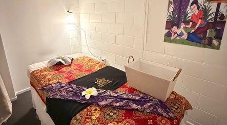 Hudthip Thai Massage & Nail Art image 2