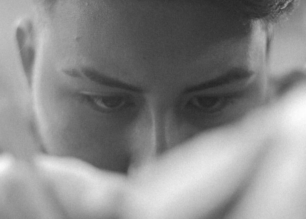 Detalle de enfoque en MATTIAS SAN MARTÍN, Viña Del Mar, Valparaíso, CL, reflejando dedicación y estilo.