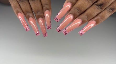 Beyond Allure Nails slika 2
