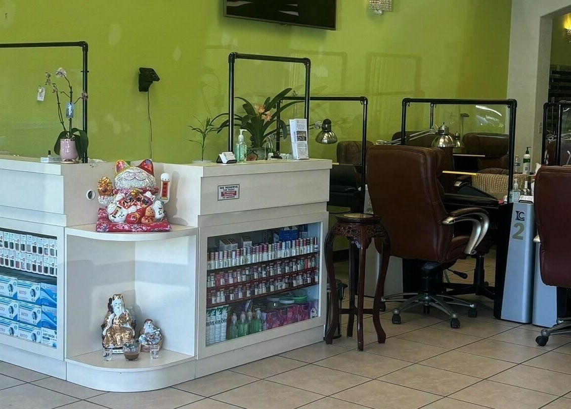 Inside Great Professional TA Nails, cozy chairs and manicure stations in Beaverton, Oregon, US.
