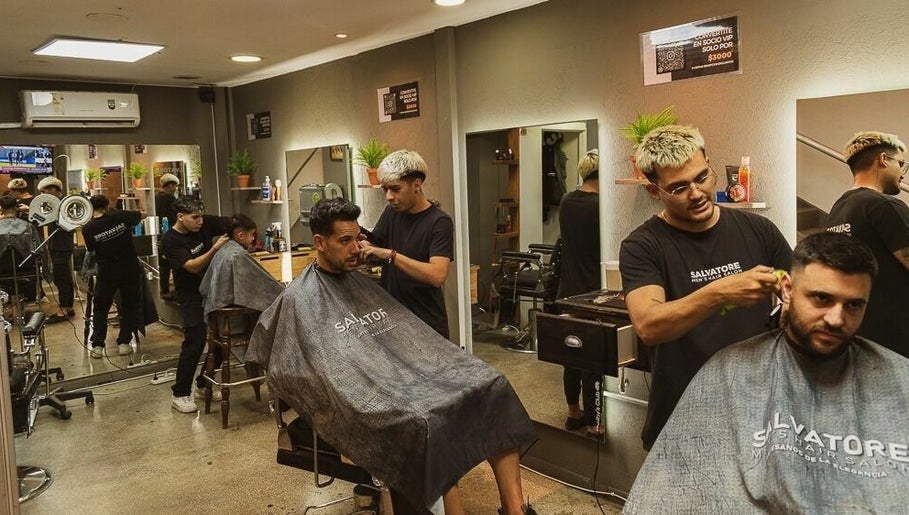 Salvatore Men’s Hair Salon - Dino mall – obraz 1