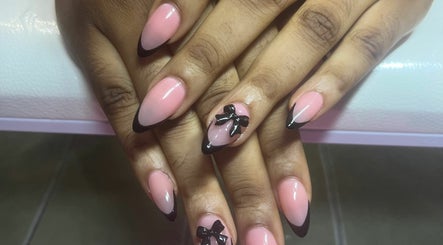 Image de Luxe nails by Sher 2