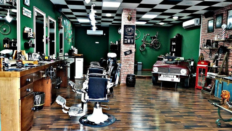 Gorilla Unisex Barbershop image 1