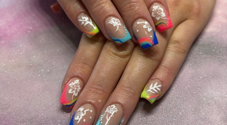 Nails by Vanessa Shek, bild 2