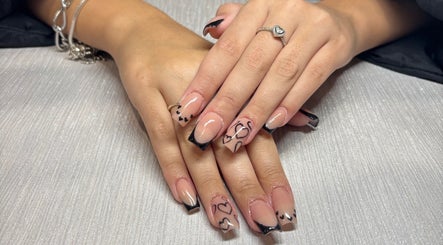 Nails by Vanessa Shek, bild 3