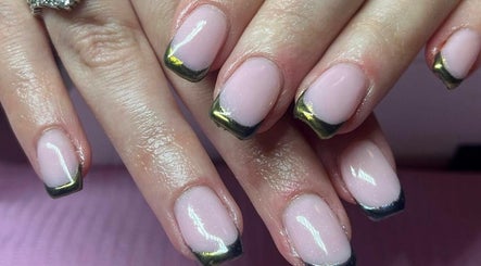 Blossom Nails by Alanah image 3