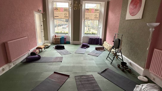 OMH Therapies Yoga & Meditation Studio Edinburgh 1