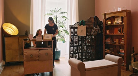 Reception area at OMH Therapies Yoga & Meditation Studio Edinburgh, inviting and peaceful, located in Edinburgh, Scotland, GB.