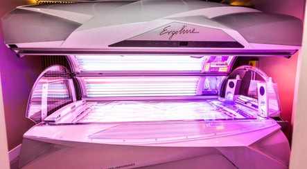 Glow Club image 3