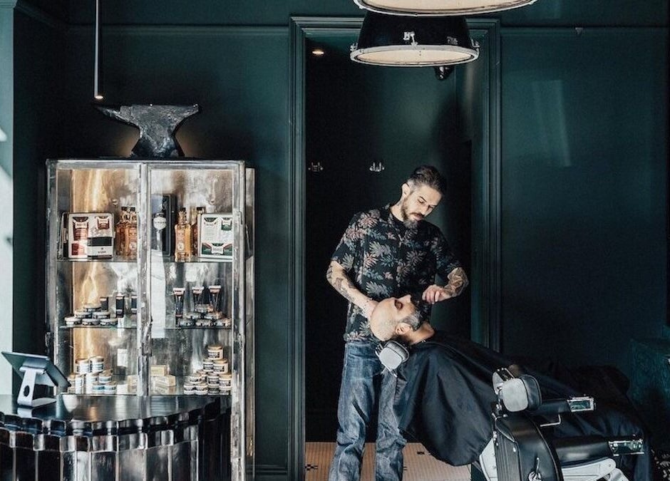 Professional haircut at Anvil Barbers, London, England, GB, showcasing a stylish and modern interior.